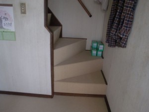 横浜市W様邸階段カーペット張替・トイレリフォーム工事　じゅうたん張り替えました